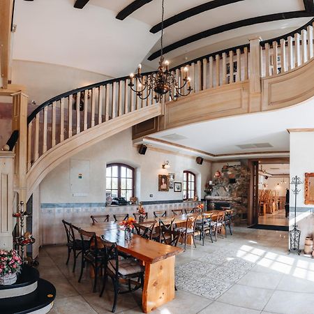 Kastely Grof Zichy Hotel Haniska ภายนอก รูปภาพ