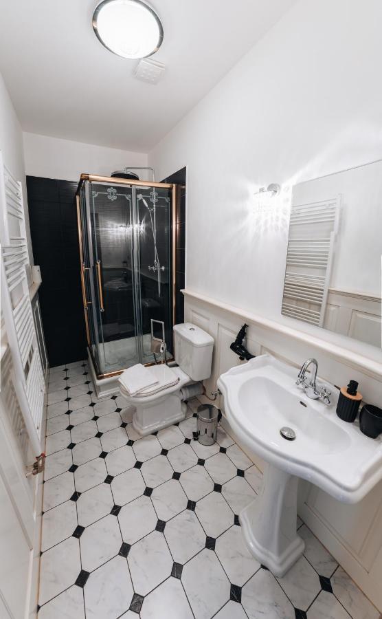 Kastely Grof Zichy Hotel Haniska ภายนอก รูปภาพ