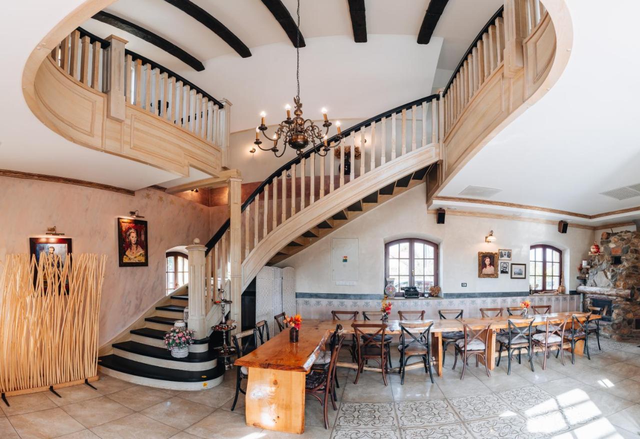 Kastely Grof Zichy Hotel Haniska ภายนอก รูปภาพ