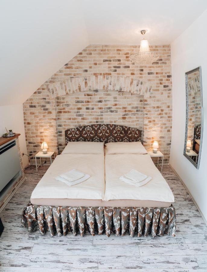 Kastely Grof Zichy Hotel Haniska ภายนอก รูปภาพ