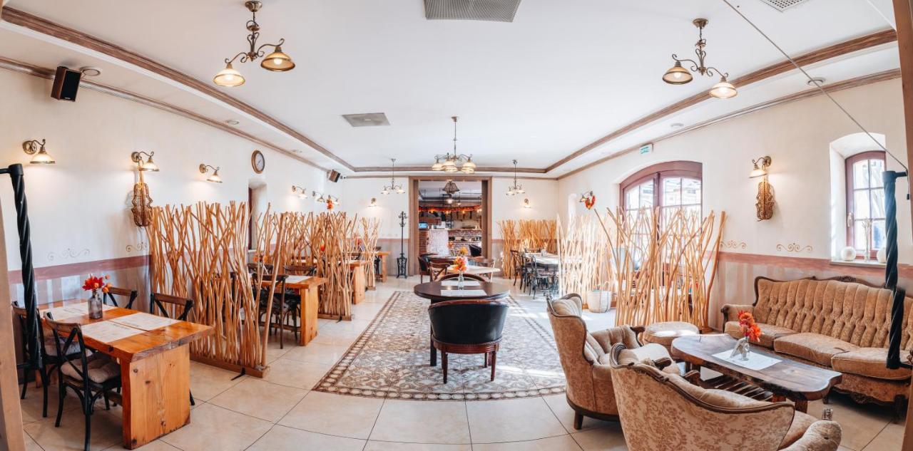Kastely Grof Zichy Hotel Haniska ภายนอก รูปภาพ