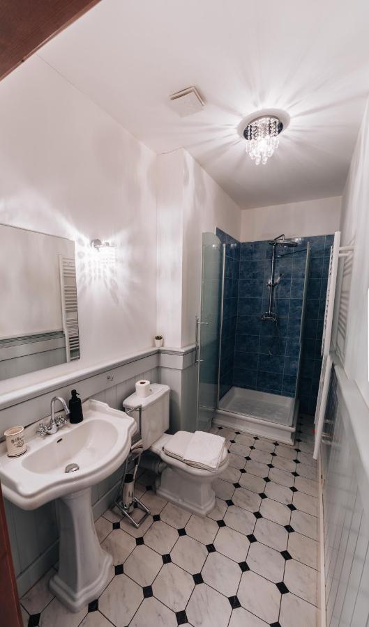 Kastely Grof Zichy Hotel Haniska ภายนอก รูปภาพ