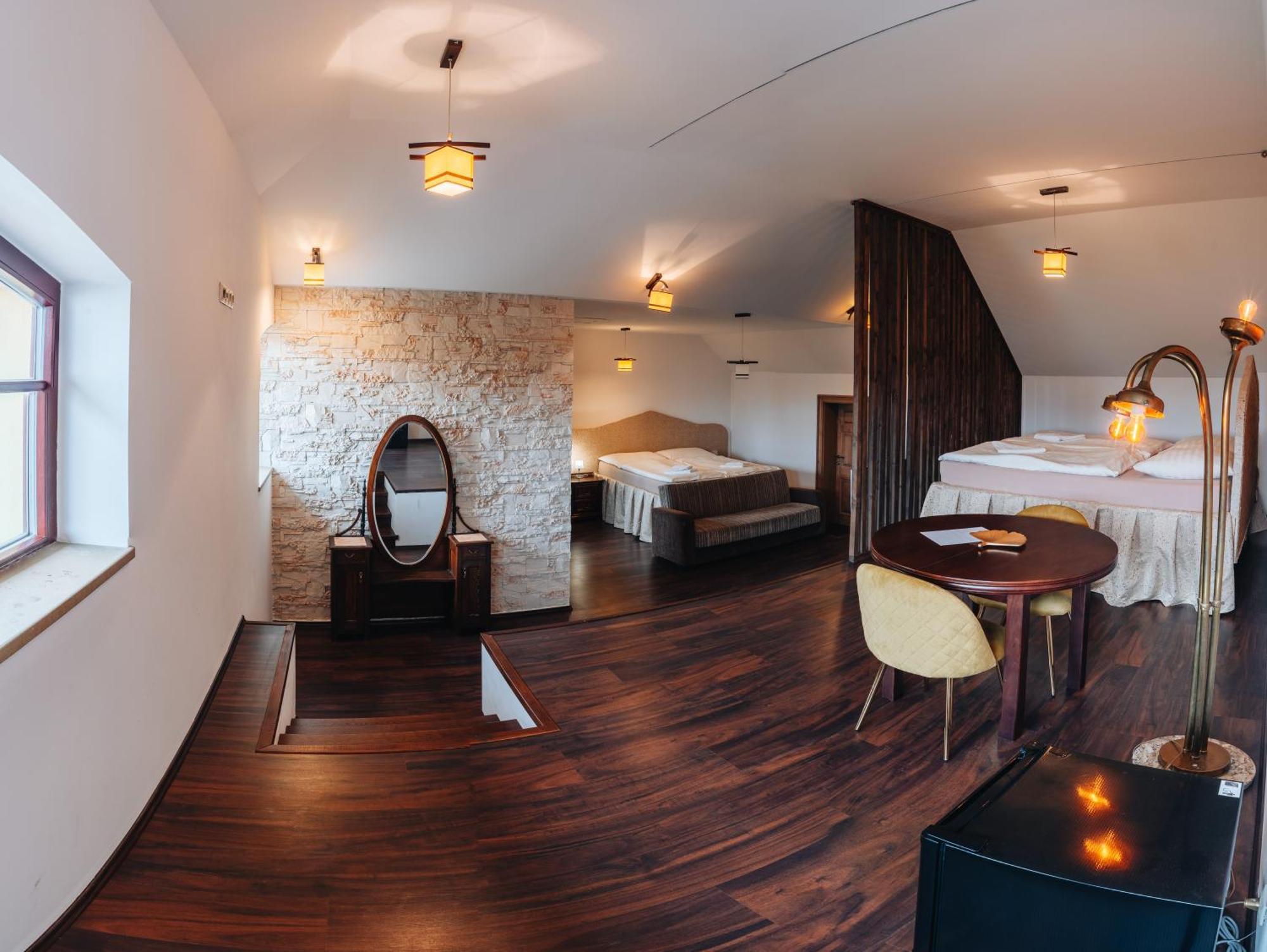 Kastely Grof Zichy Hotel Haniska ภายนอก รูปภาพ