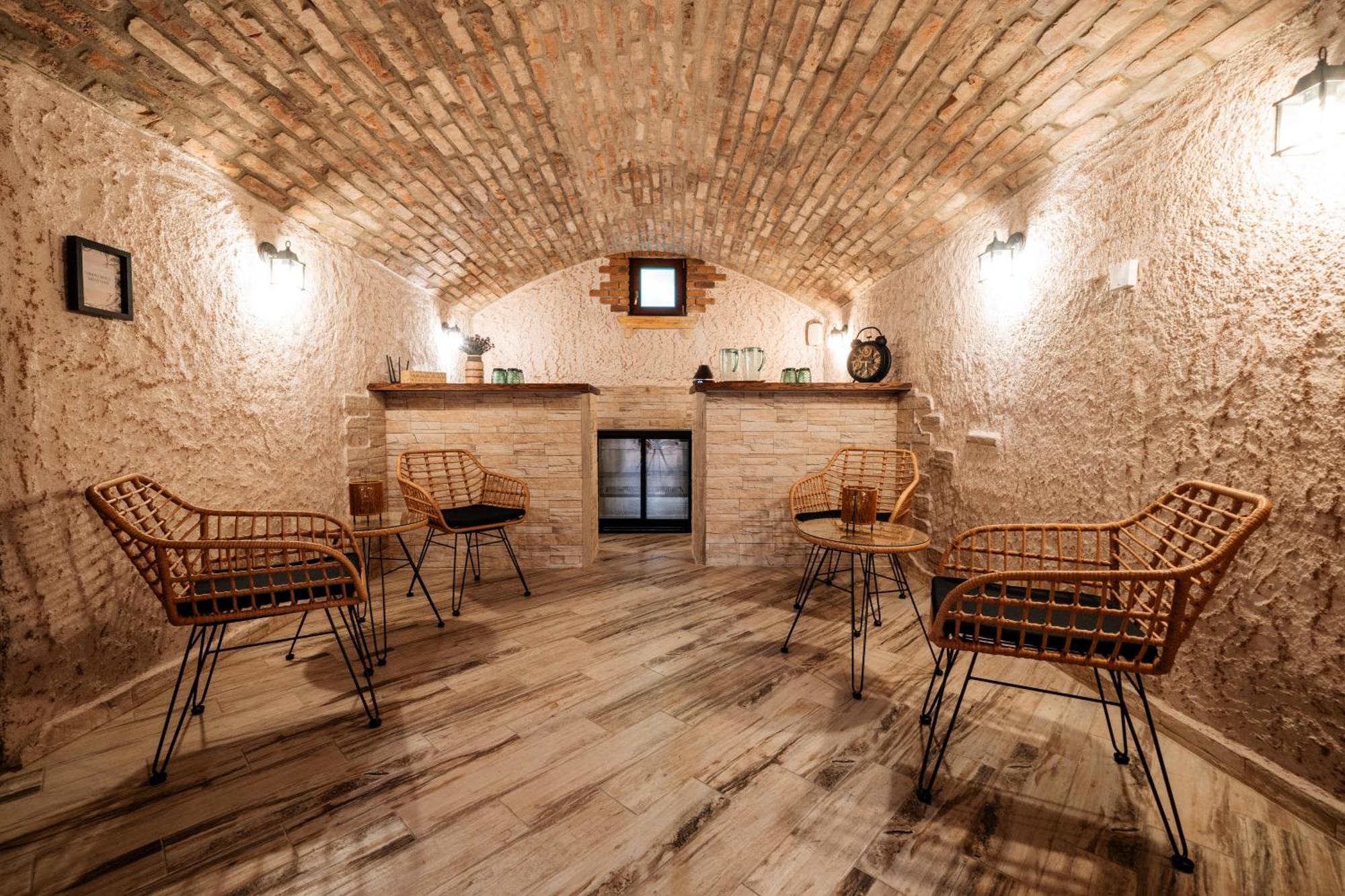 Kastely Grof Zichy Hotel Haniska ภายนอก รูปภาพ