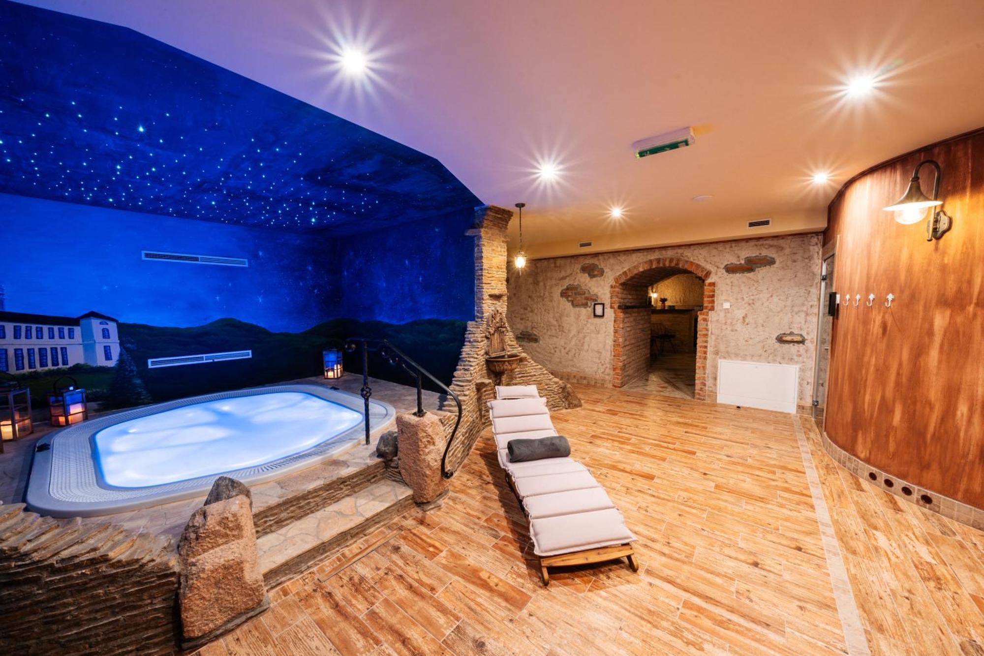 Kastely Grof Zichy Hotel Haniska ภายนอก รูปภาพ